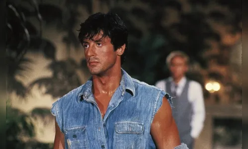 Sylvester Stallone é acusado de abusar sexualmente de fã de 16 anos