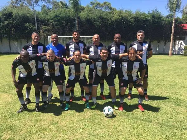 A Iguaçu/Paiva, de Apucarana, venceu a seleção de Campo Largo no futebol suíço - Foto: Divulgação