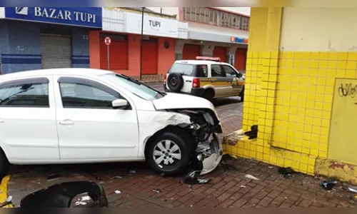 
							Acidente no centro de Apucarana deixa mulher ferida
						
						