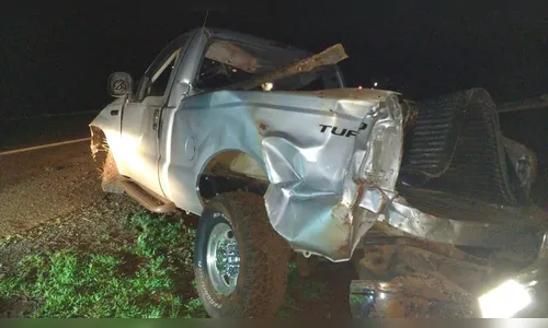 Bandidos furtam caminhonete e depois sofrem acidente em Marilândia do Sul