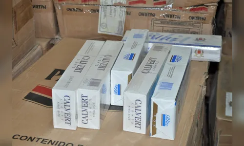 PM apreende carro com cigarros contrabandeados em Borrazópolis