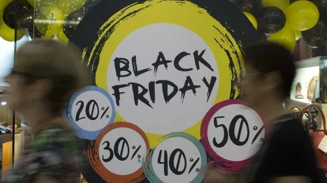 Black Friday 2017 conta com descontos em produtos e serviços Foto: Márcia Foletto / O Globo