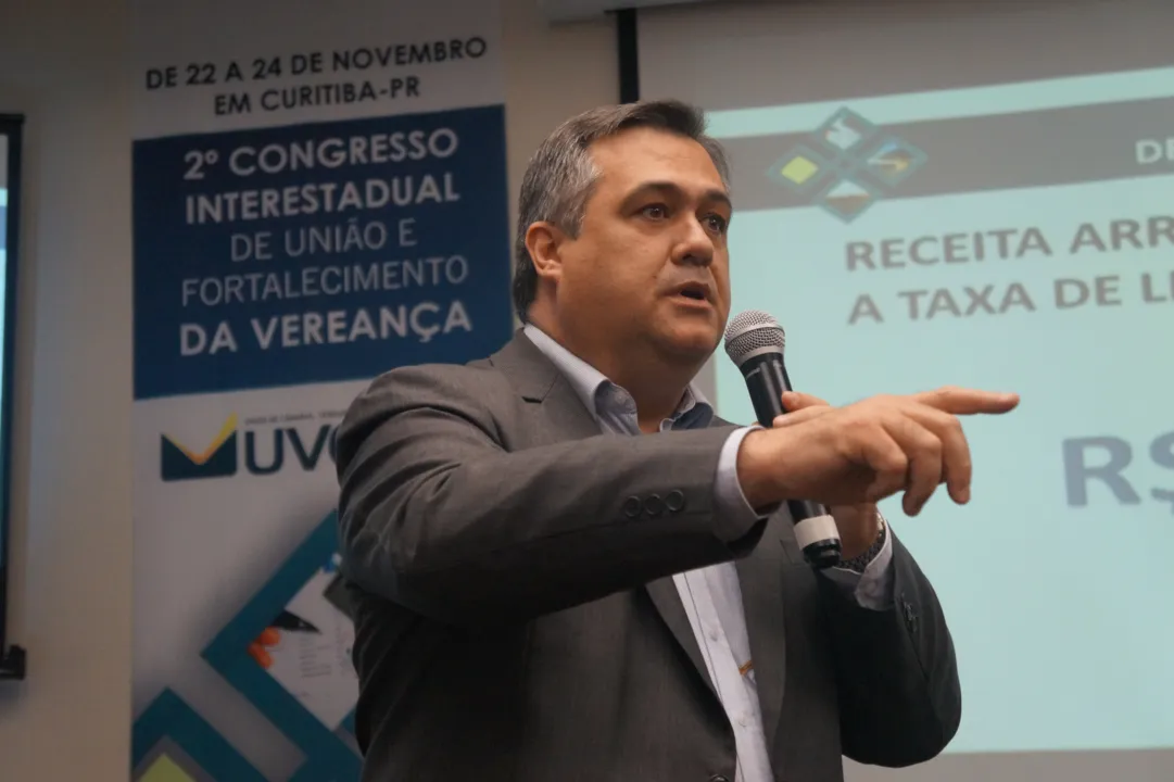 ​ Beto Preto durante palestra em congresso da Uvepar - Foto: Divulgação