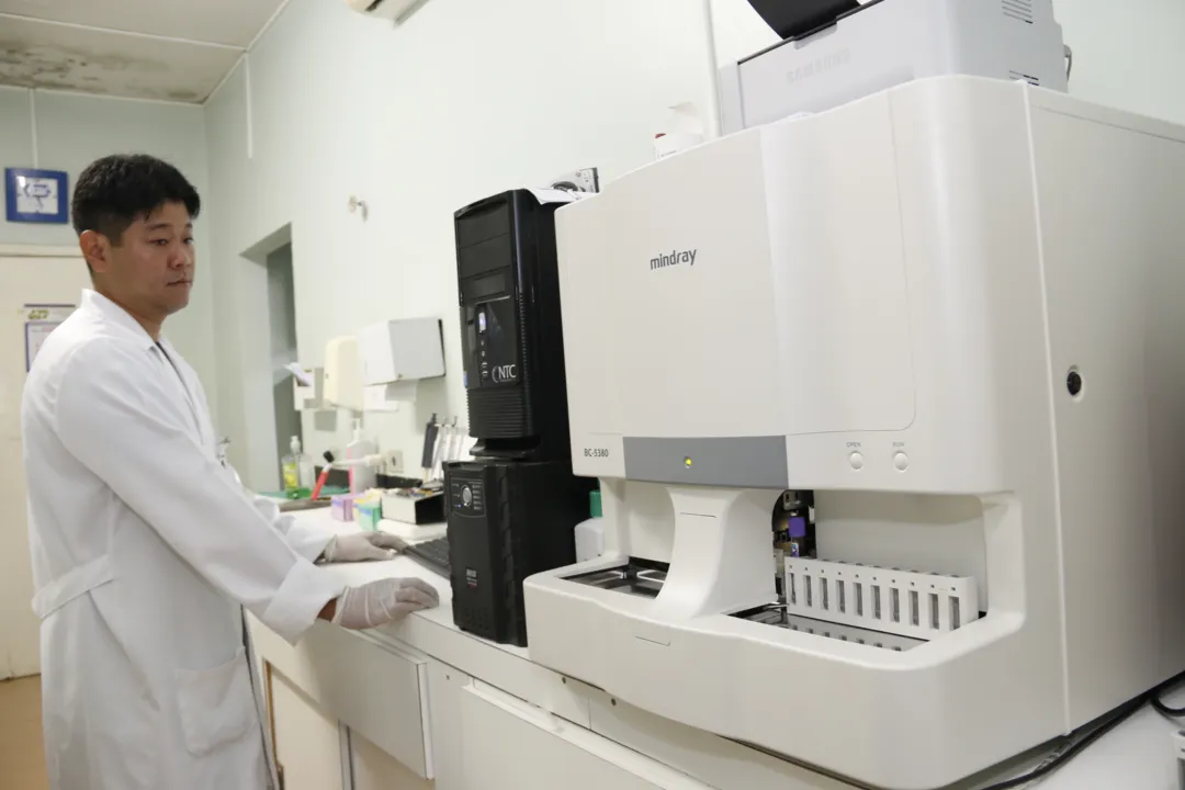 Saúde instala máquinas para triplicar capacidade de exames laboratoriais