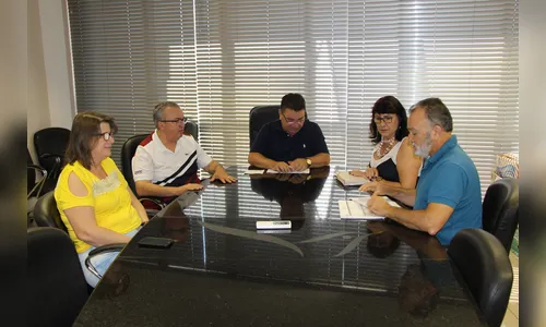 Prefeito e secretários se reúnem para avaliar contas municipais