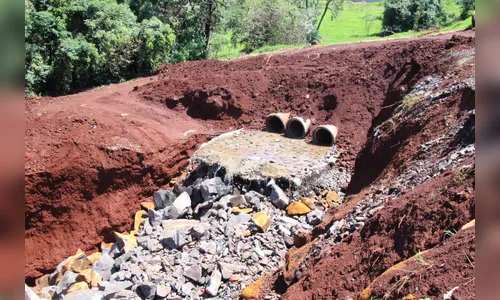 Secretaria de Obras avalia ação emergencial em erosão urbana