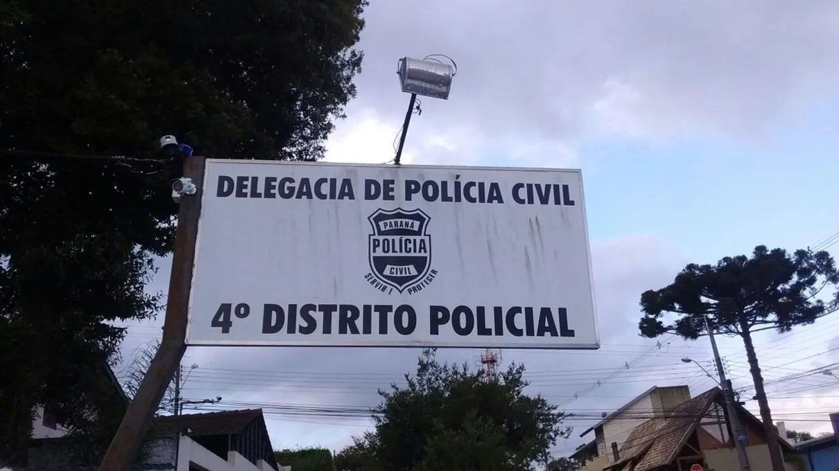 Conforme a polícia, professor foi preso em Curitiba após enviar fezes por correio para diferentes destinatários, segundo a polícia - Foto: Divulgação/Polícia Civil