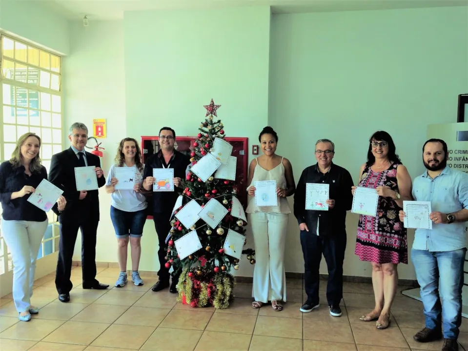 Arapongas adere à campanha “Adote uma Carta do Papai Noel”