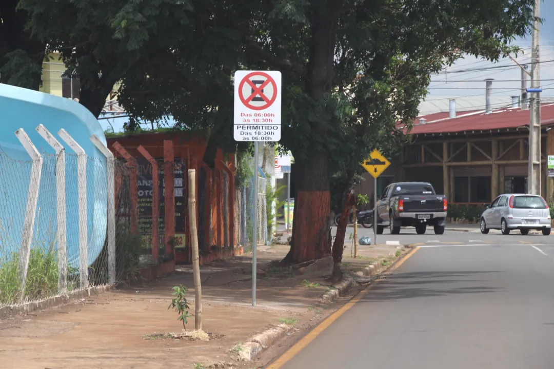 Rua Uirapuru terá estacionamento dos dois lados no período noturno