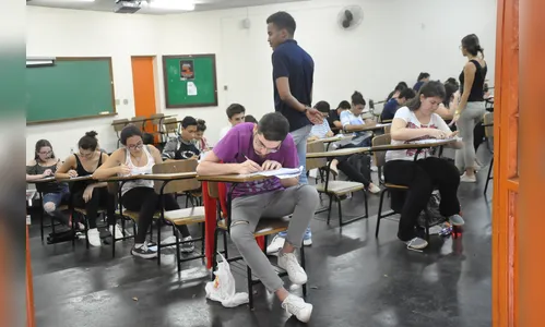 Segundo dia do vestibular da UEL termina com abstenção de 5,5%