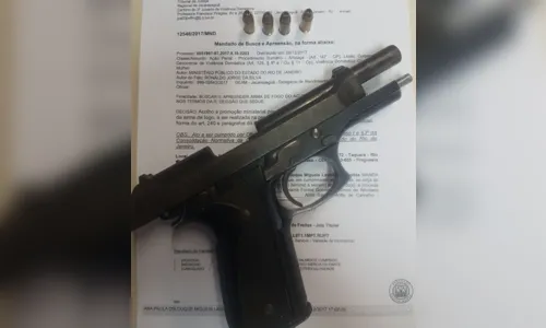
							Cantor Naldo é denunciado por agressão e preso em flagrante por porte ilegal de arma 
						
						