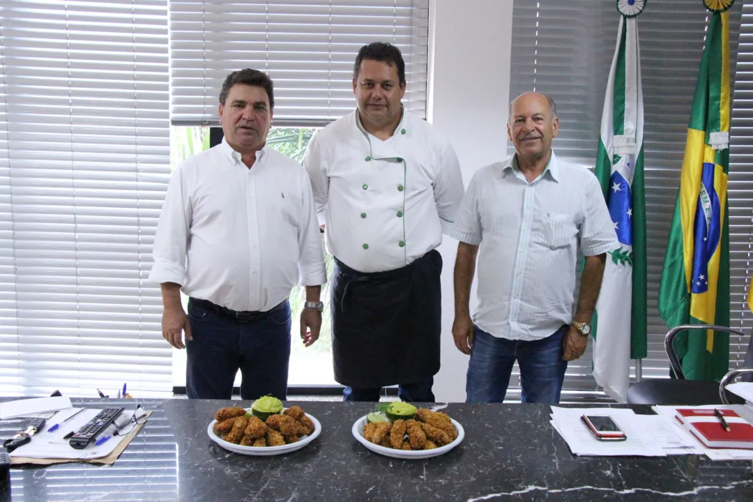Prefeito prova receita vencedora do Concurso Gastronômico Sabores de Arapongas