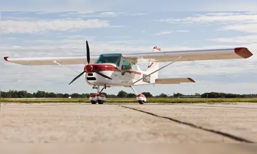 Avião com piloto, esposa e filho de um ano desaparece durante voo em MT
