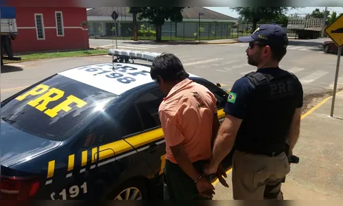 PRF prende índio em flagrante por saque de carga após acidente