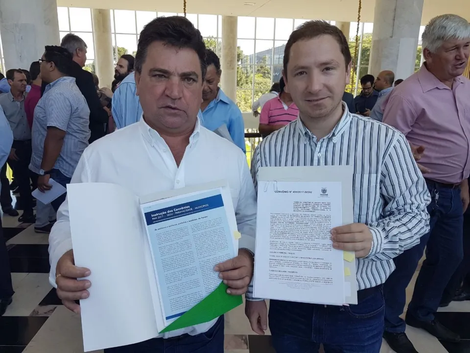 Prefeito de Arapongas assina convênios com governo do Estado​ - Foto: Divulgação