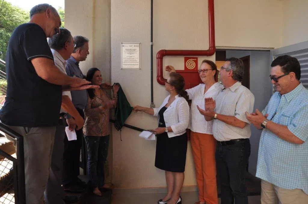 UEL inaugura laboratório no Centro de Ciências Agrárias