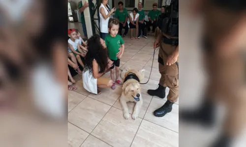 
							Canil policial faz demonstração durante palestra sobre drogas
						
						