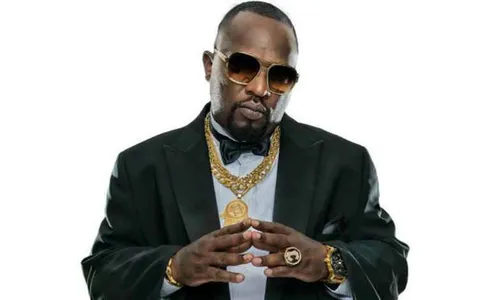 Mr. Catra é diagnosticado com câncer no estômago e será operado em janeiro