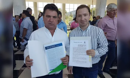 Prefeito de Arapongas assina convênios com o governo do Estado