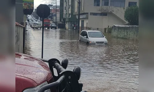 Temporal provoca alagamentos em Guarapuava