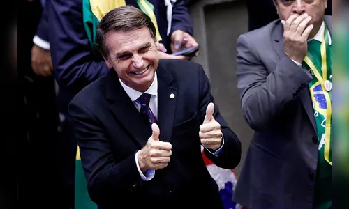 Nova pesquisa aponta que Bolsonaro tem 31,2% e lidera com folga; Haddad registra 20,2%