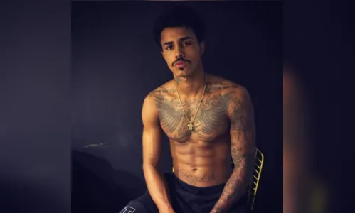 MC Livinho enforca jovem na plateia após ser xingado