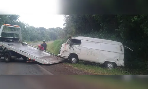 Kombi capota na PR-170 em Cambira
