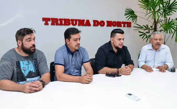 Pastores Juliano Prado, Jairo Liberato, Alexsandro Pires e Valdir Silvério dos Reis, na redação da Tribuna do Norte  | Foto: Delair Garcia