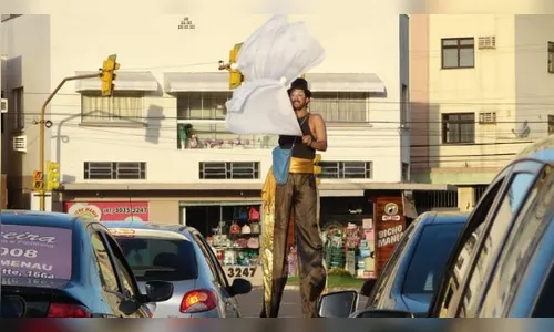 SC prevê multa de até R$ 2,6 mil para quem pedir dinheiro em semáforo