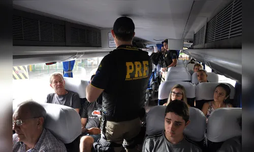 PRF fará abordagens educativas na saída para o feriado de Ano Novo