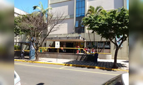 Ex-paciente da UTI surpreende equipe com sua rápida recuperação