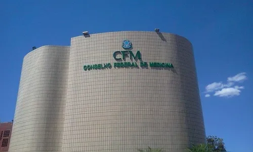 Conselho Federal de Medicina abre 195 vagas; salários vão até R$ 9 mil