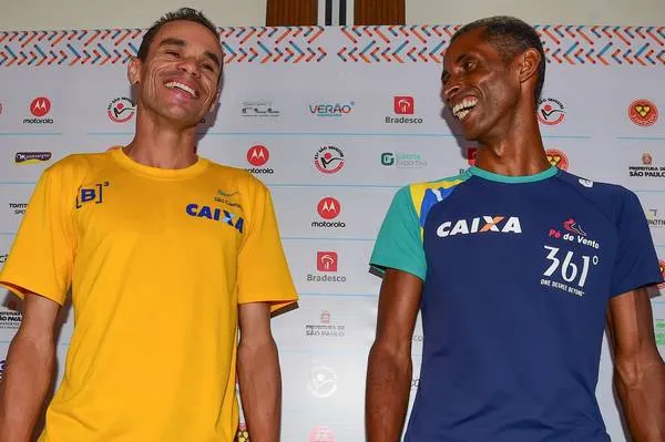 Os brasileiros Franck Caldeira e Giovani dos Santos estão confiantes para a corrida |  Foto: Djalma Vassão