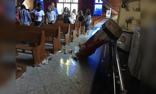 Homem invade catedral e quebra estátua do padroeiro