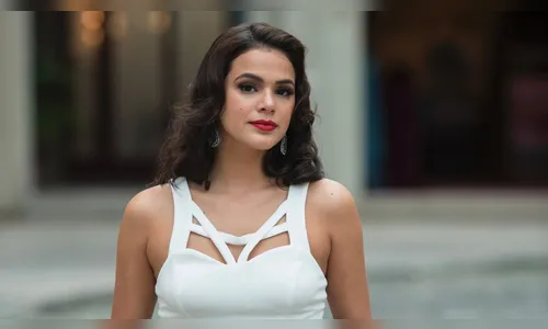 Jornal inglês erra ao publicar que Bruna Marquezine perdeu virgindade aos 11 anos