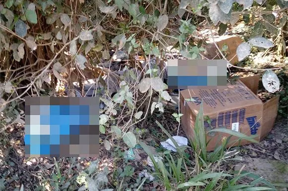 Pedaços dos corpos das crianças estavam em caixas e sacos azuis - Foto: Divulgação