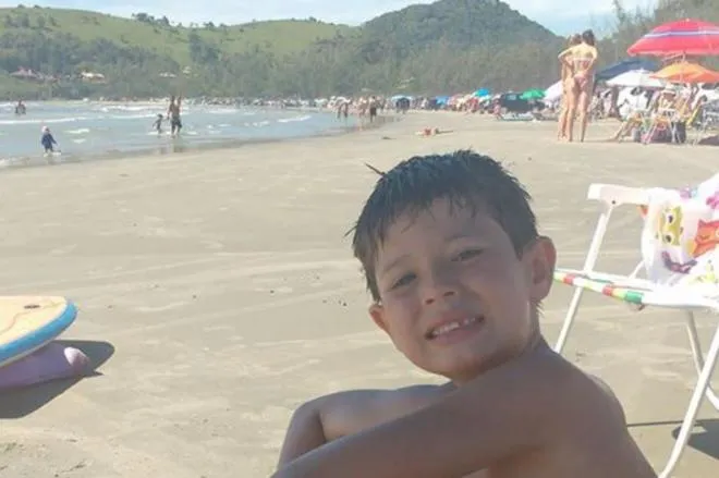 Murilo Theisen, de 7 anos, morreu ainda na praia – Reprodução facebook
