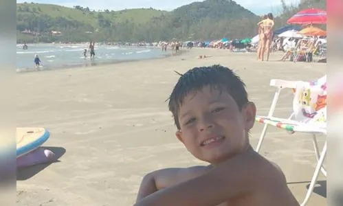 Criança morre após explosão de foguete em praia  