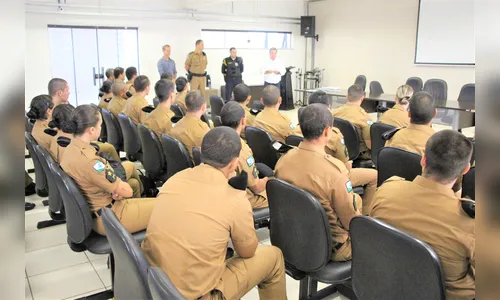 Alunos do Curso de Formação da Polícia Militar são recepcionados na Prefeitura de Arapongas