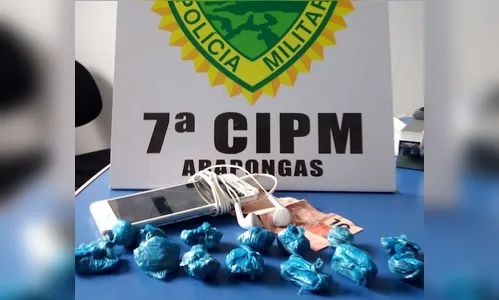 Homem é preso com 14 buchas de maconha em Arapongas 