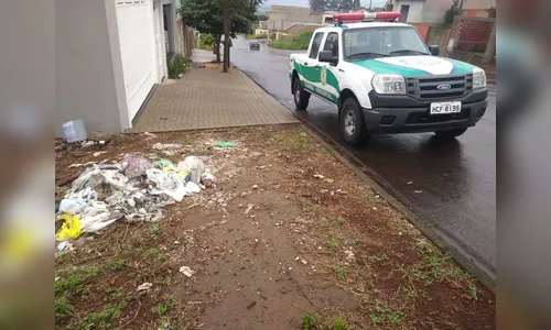Guarda Ambiental fiscaliza descarte de lixo em terrenos de Arapongas