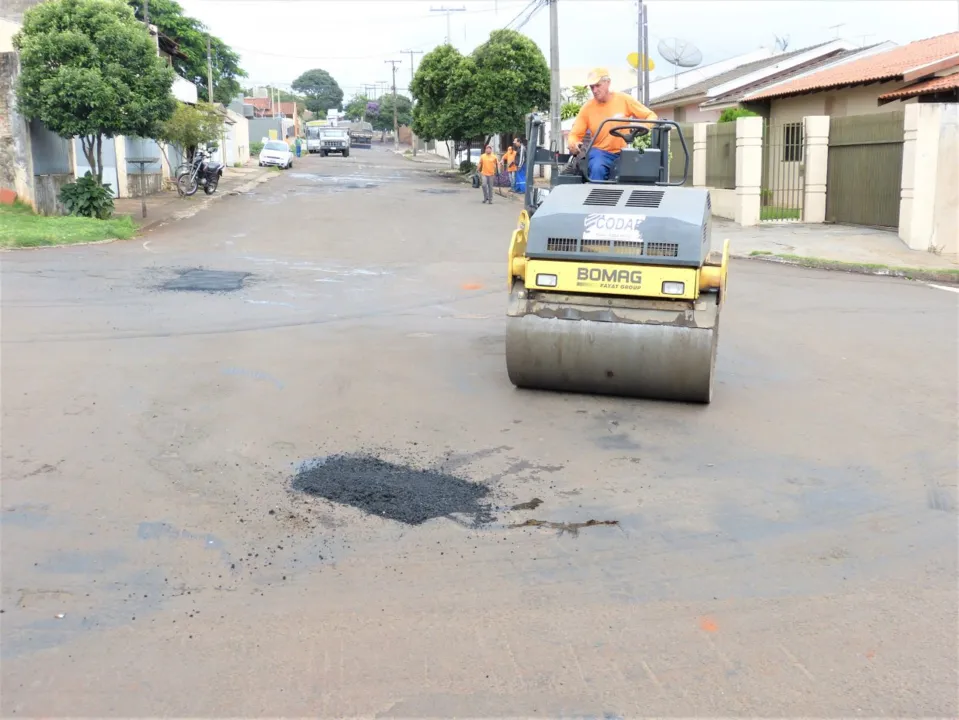 Codar prossegue com a manutenção das ruas de Arapongas. Foto: Assessoria