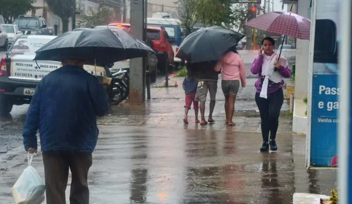 Semana começa com muita chuva em todo o Paraná - Foto: TNONLINE