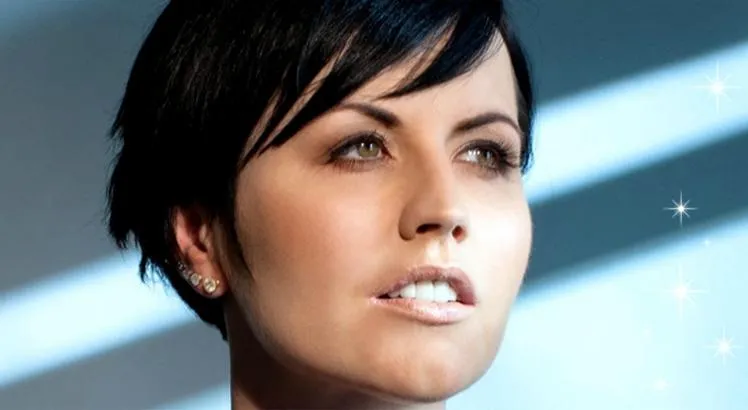 Dolores O'Riordan, do The Cranberries, morreu aos 46 anos.