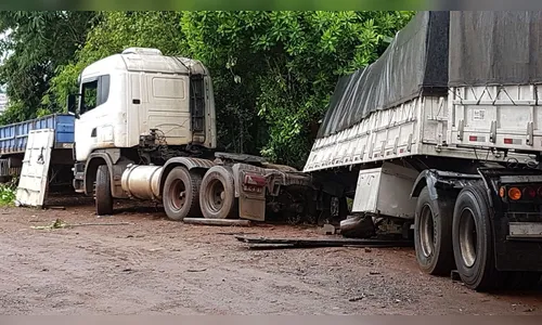 Motorista morre após ser atingido por carroceria de caminhão em Maringá