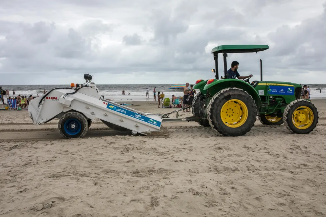 Em 30 dias, foram coletadas 480 toneladas de lixo das praias