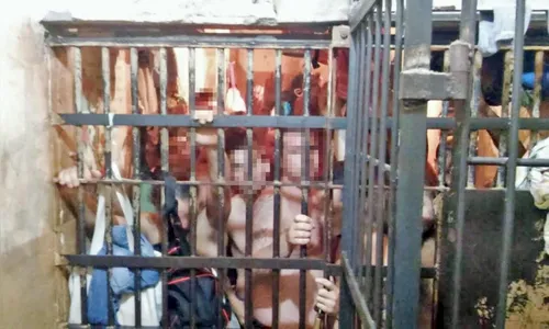 Agentes carcerários frustram fuga em massa da Cadeia de Arapongas