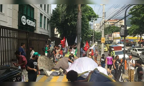 Prédio da Globo é ocupado no Rio de Janeiro; veja vídeo