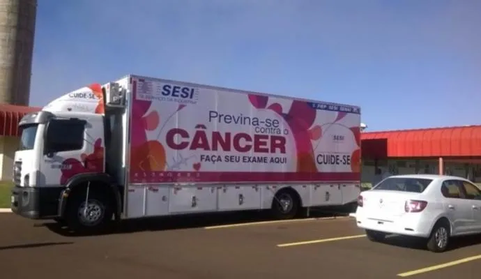 Unidade móvel de prevenção do câncer atendeu trabalhadores em Apucarana