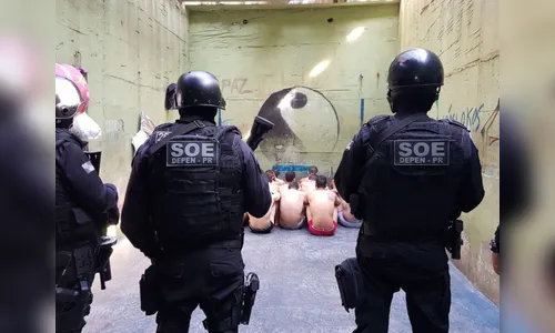 Polícia vistoria cadeia de São João do Ivaí